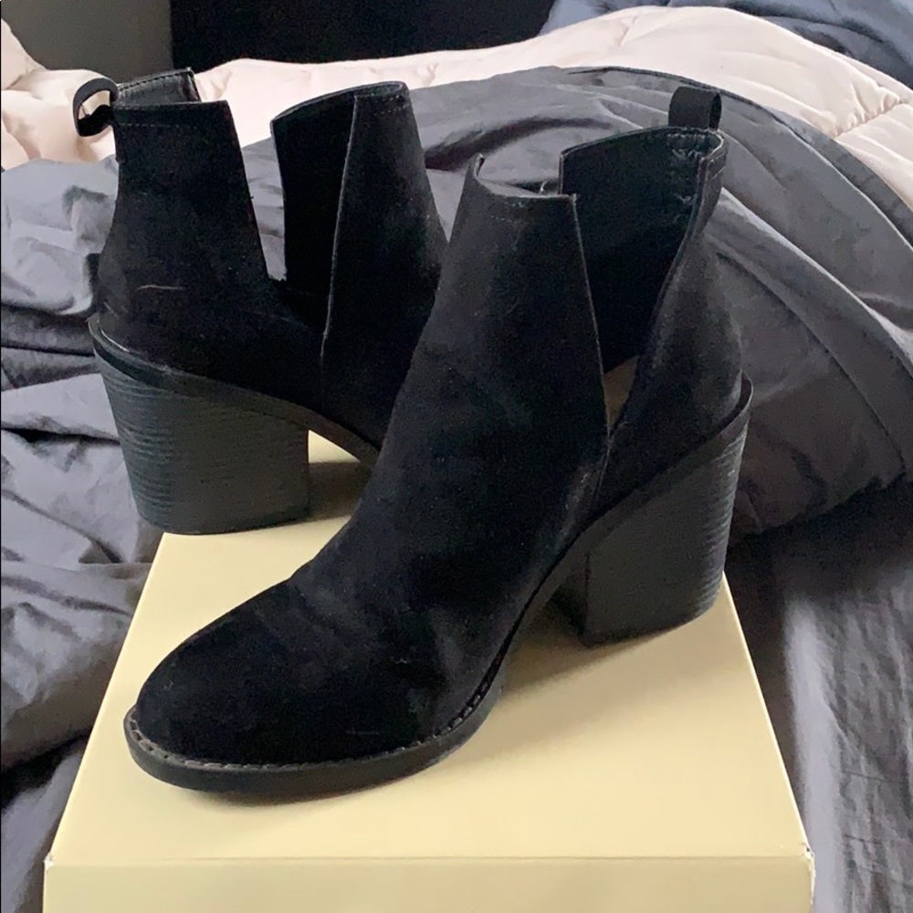 Black ankle booties